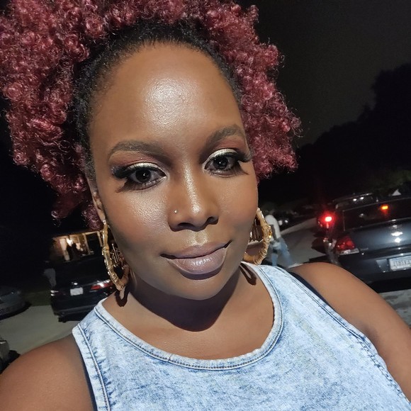 Meet your Posher, Ruby - Picture 1 of 1